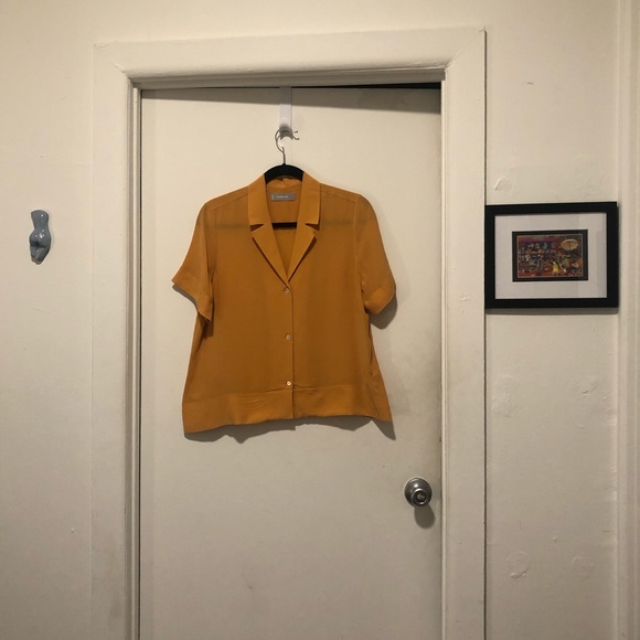 Everlane Clean Silk Short-Sleeve Notch Shirt - Picture 3 of 5